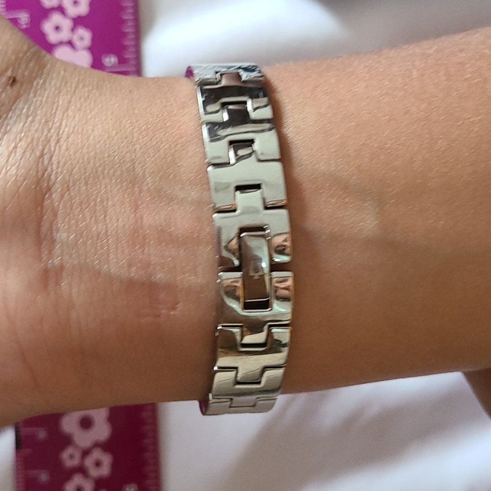 Watch - Picture 2 of 3